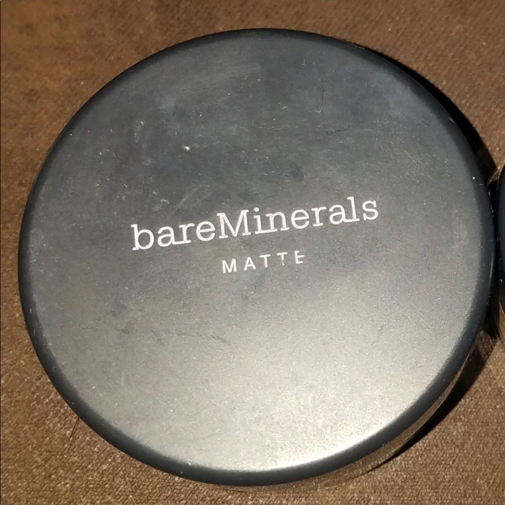 Bare minerals powder foundation